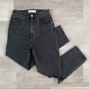 Abercrombie Curve Love Ultra High Rise Ankle Straight Jeans - Washed Black - 25